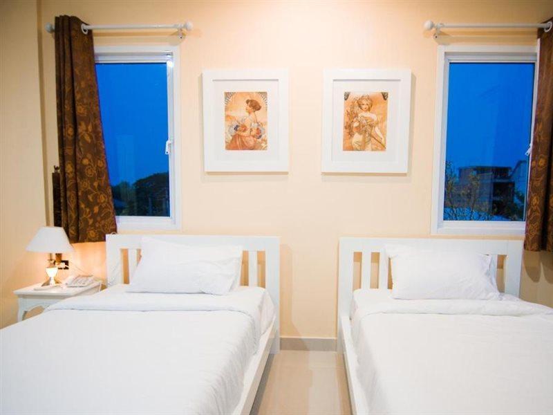 Boonsiri Boutique Hotel Sisaket Exterior photo